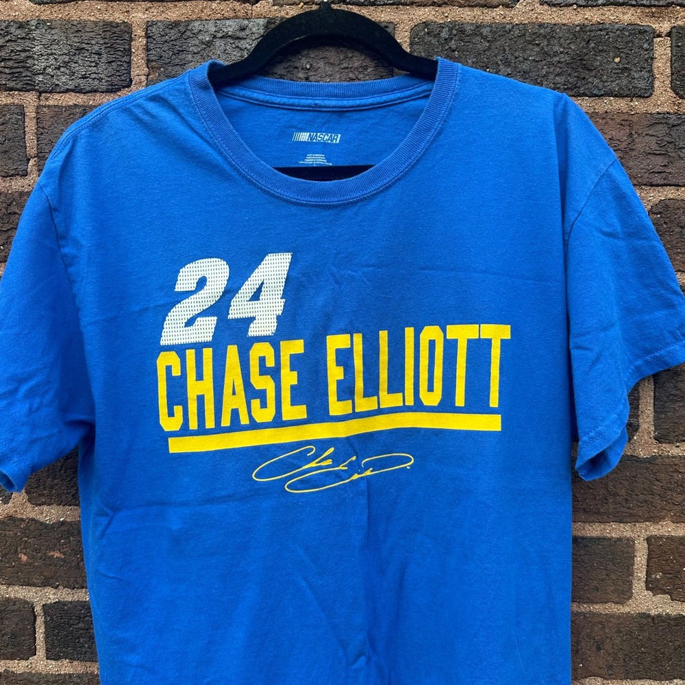 Chase Elliott #24 NASCAR Men's Large Blue Graphic Racing T-Shirt